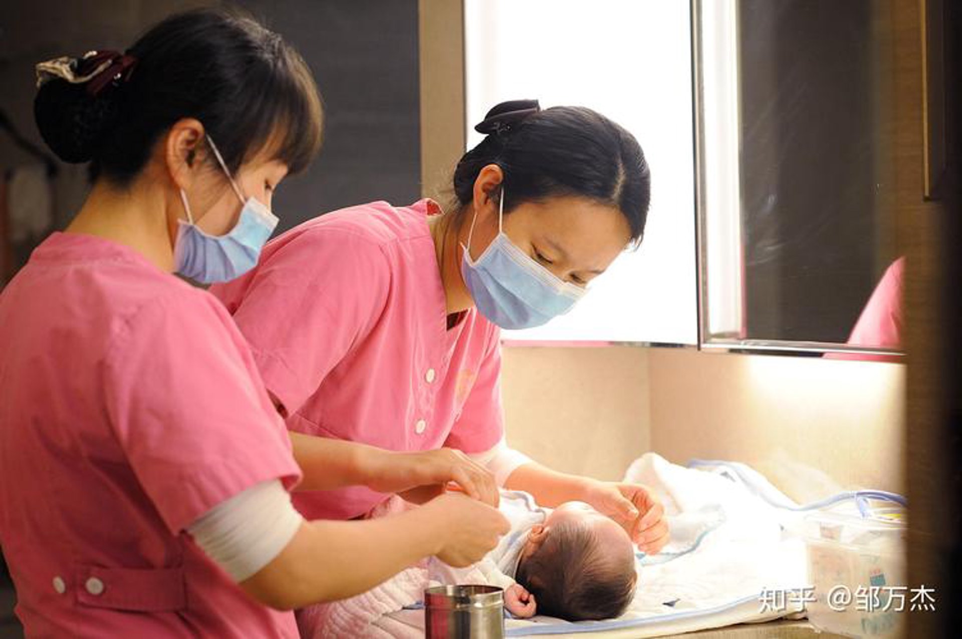 名媛月府母婴护理